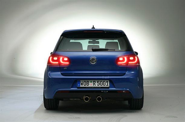 Volkswagen-Golf-119991124589701600x1060[1]

