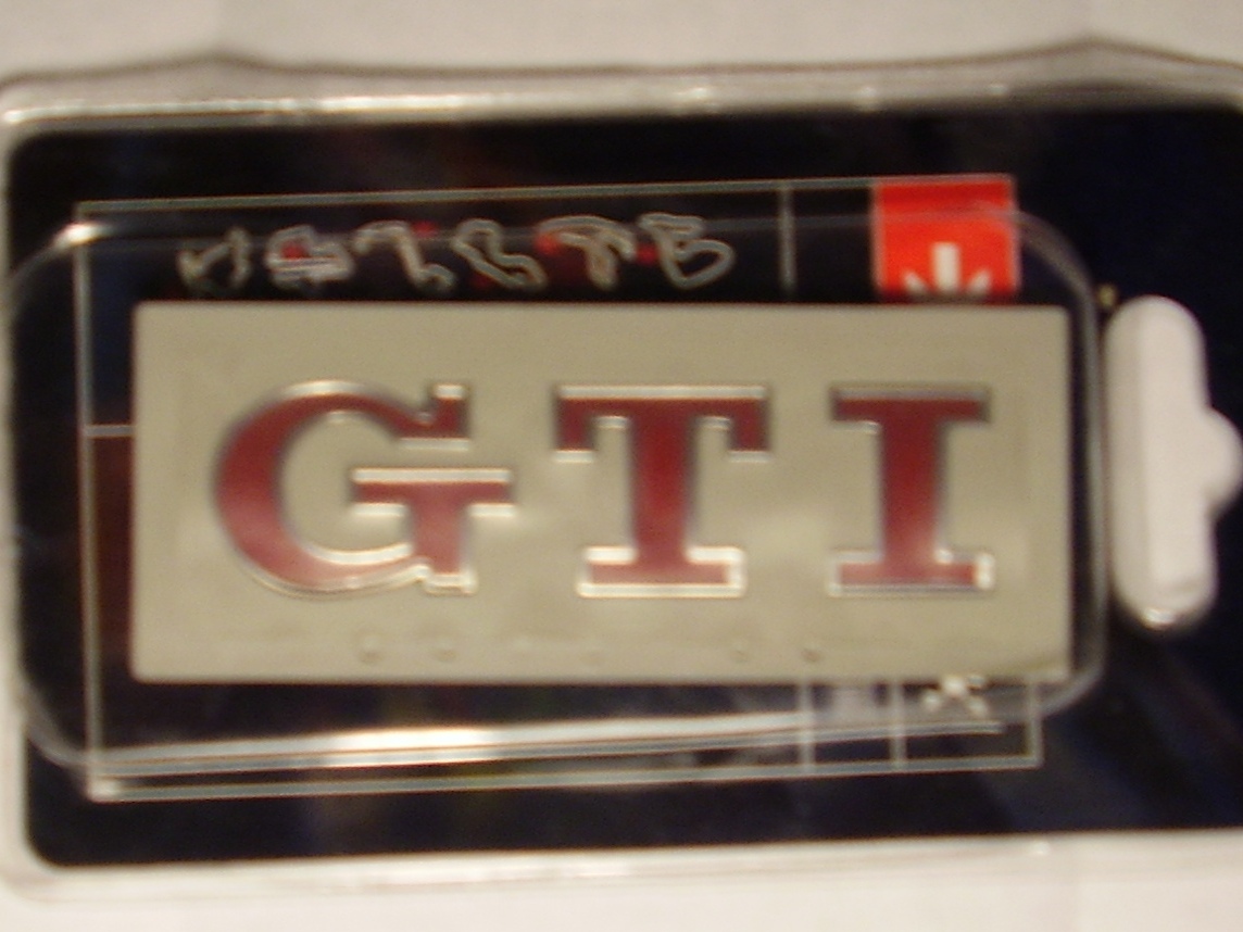 scritta GTI rossa in vendita
