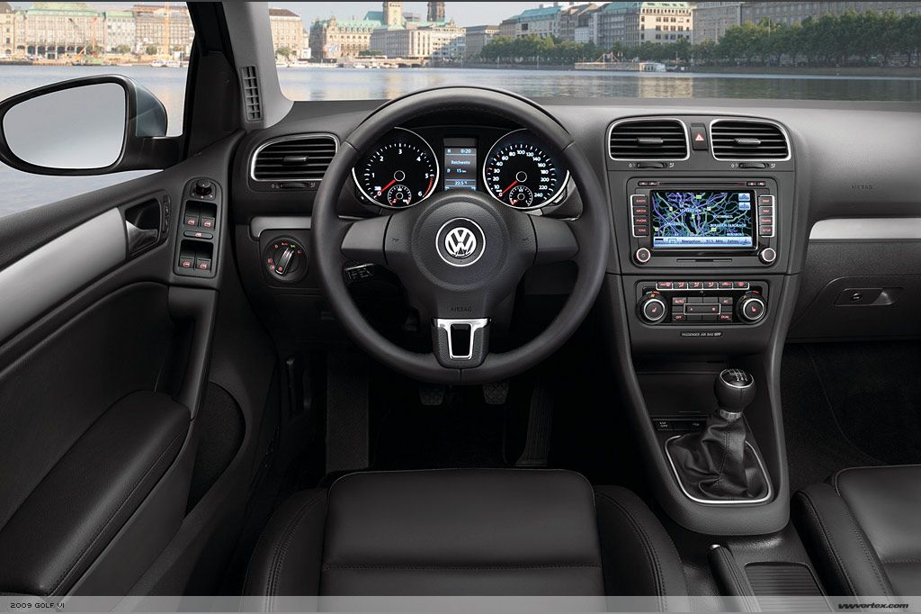 2009-Volkswagen-Golf-043
