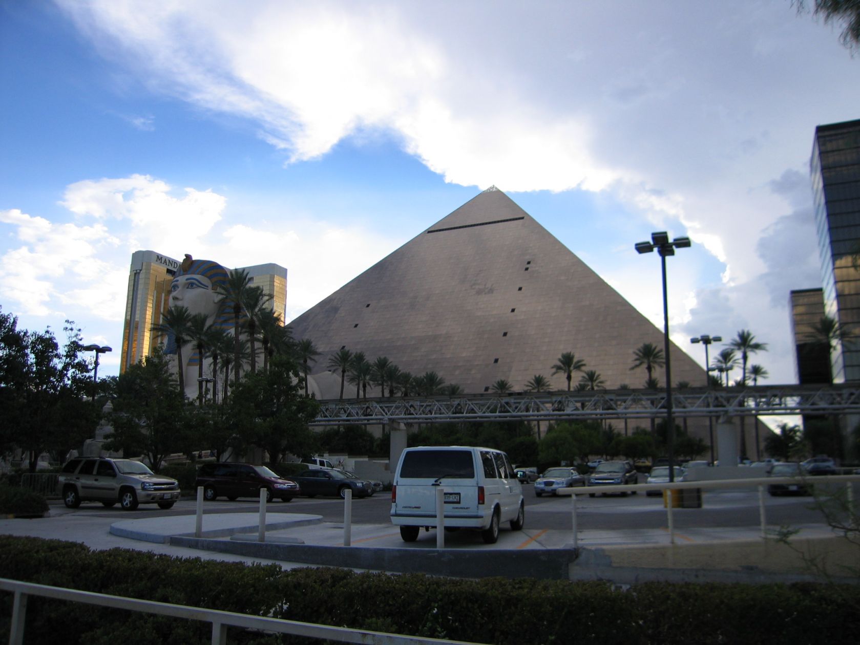 L'hotel Luxor a Las Vegas
